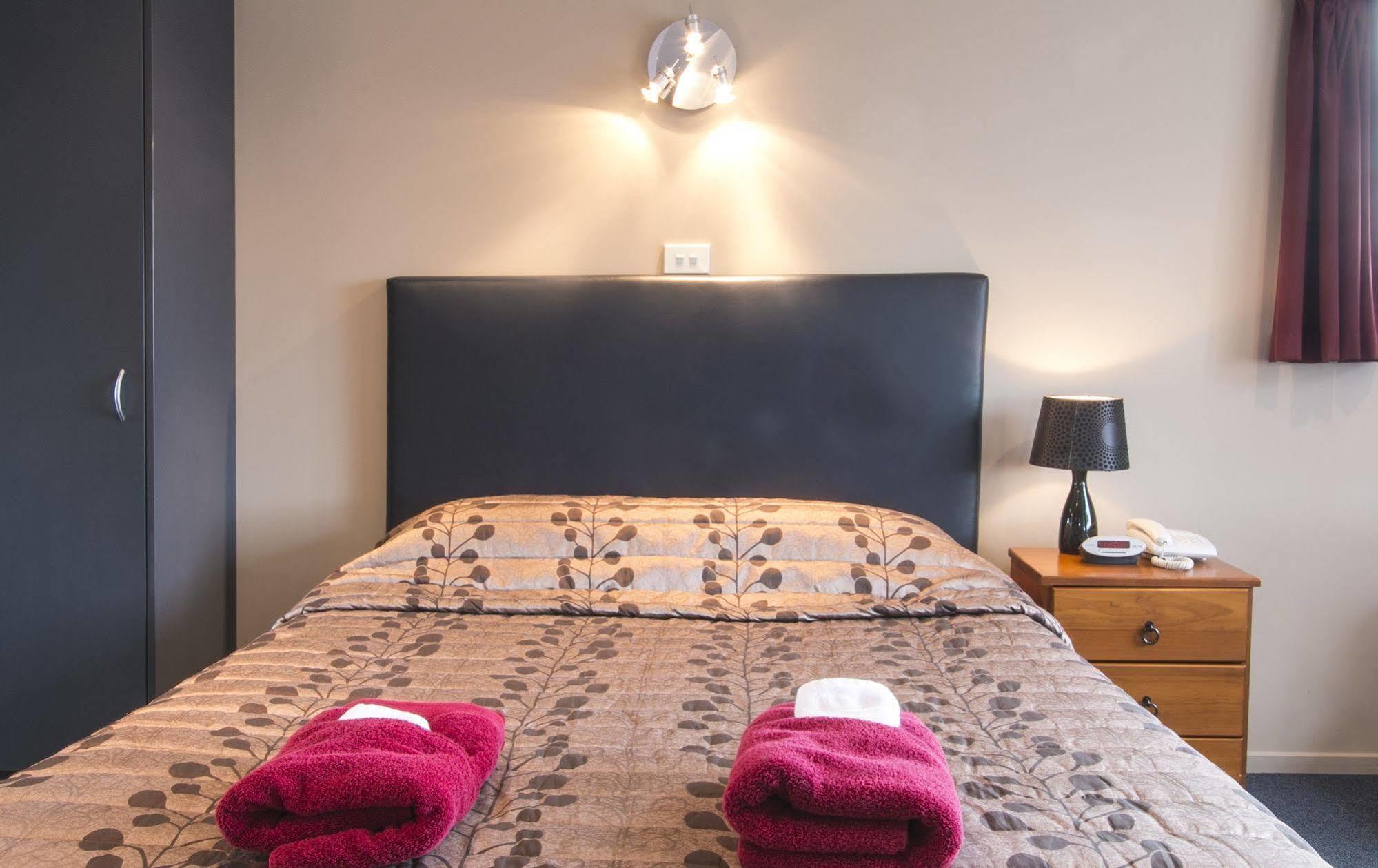 Phoenix Motels Temuka Buitenkant foto